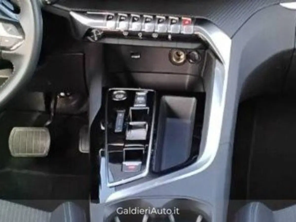 Peugeot 3008 usata a Salerno (12)