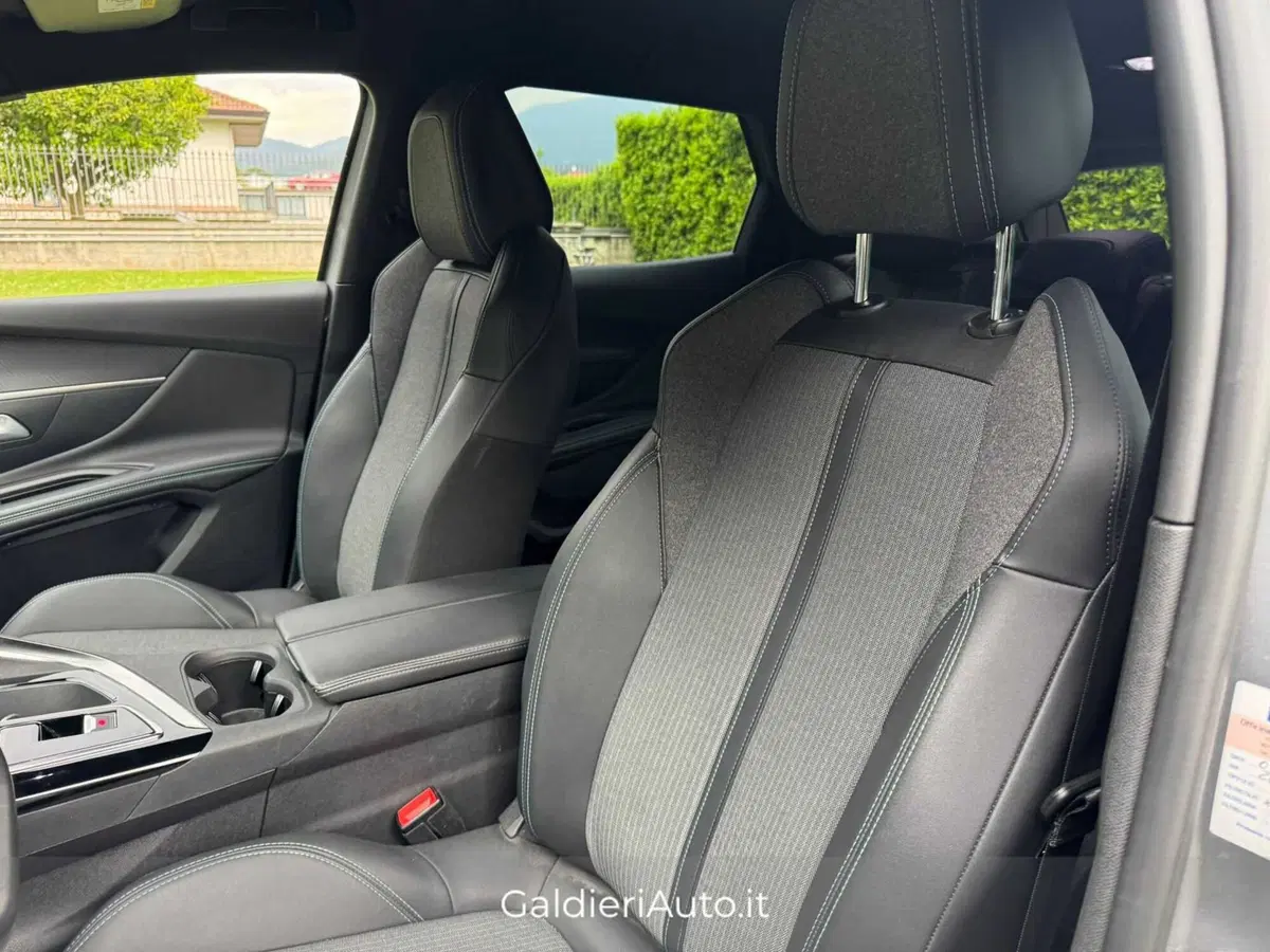 Peugeot 3008 usata a Salerno (18)