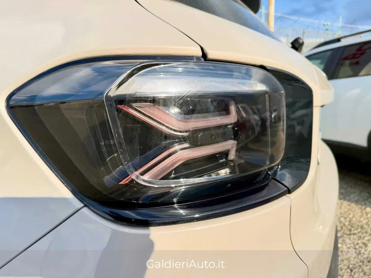 Jeep Avenger usata a Salerno (19)