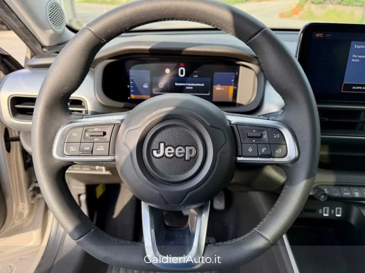 Jeep Avenger usata a Salerno (8)