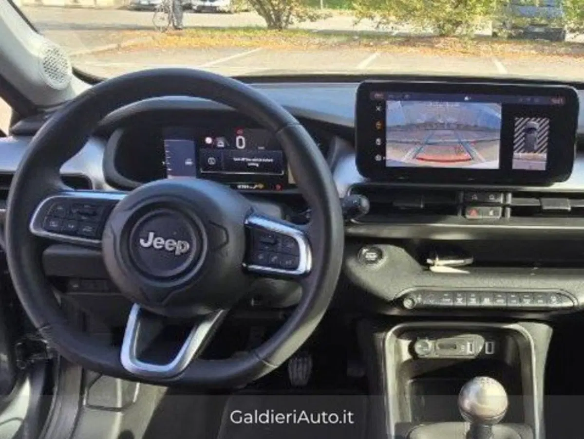 Jeep Avenger usata a Salerno (18)