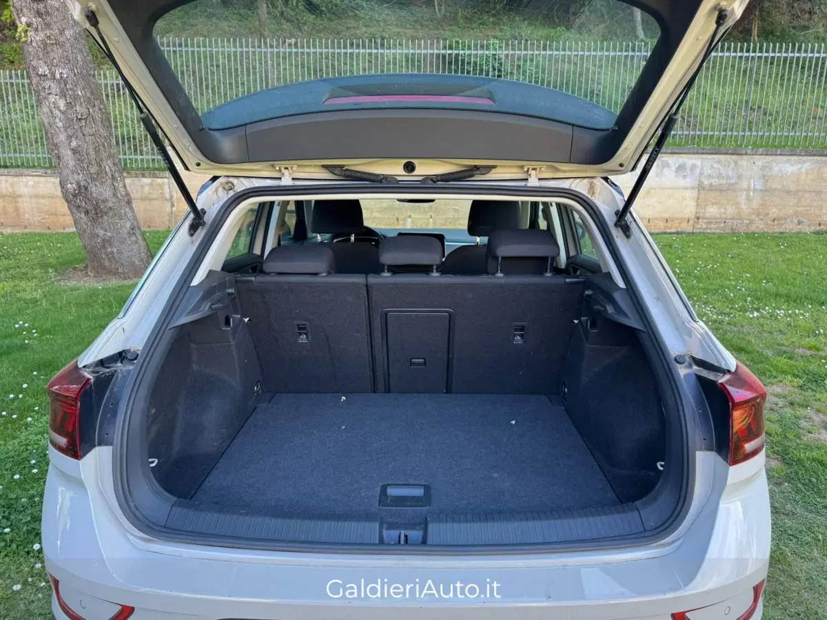 Volkswagen T-Roc usata a Salerno (12)