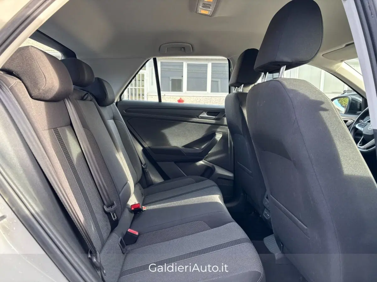 Volkswagen T-Roc usata a Salerno (12)