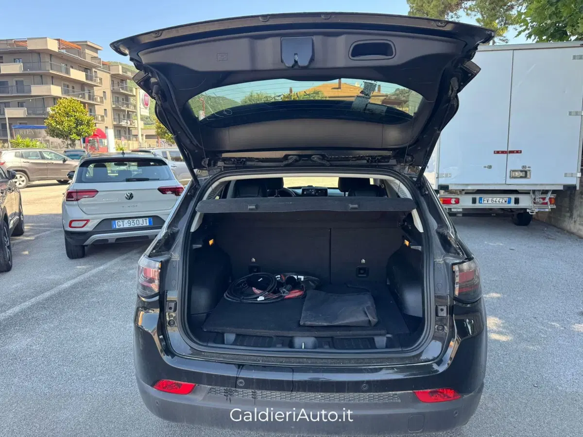 Jeep Compass usata a Salerno (8)