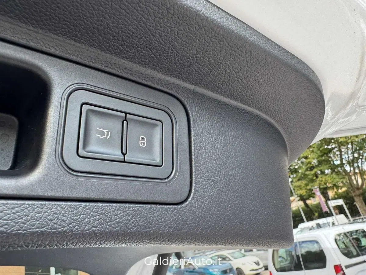 Byd Seal U usata a Salerno (10)