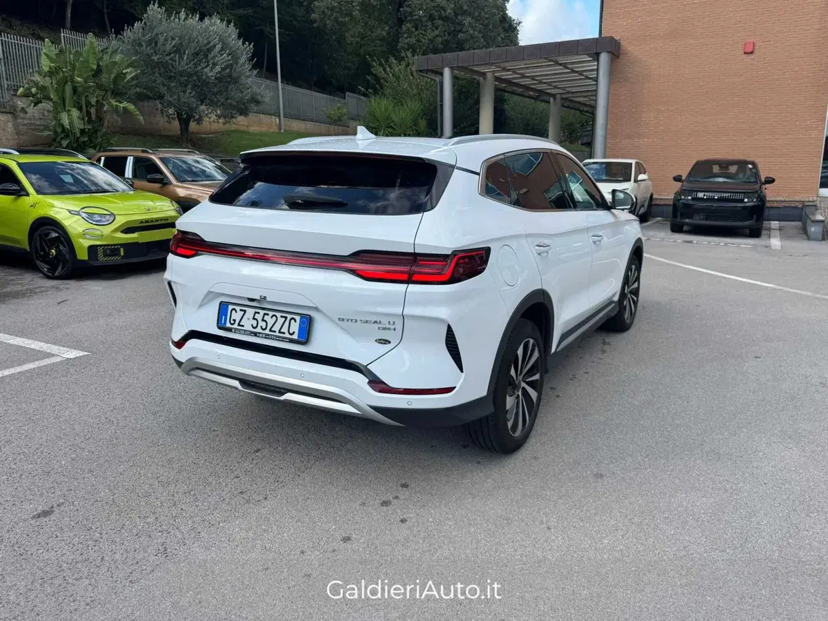 Byd Seal U usata a Salerno (4)