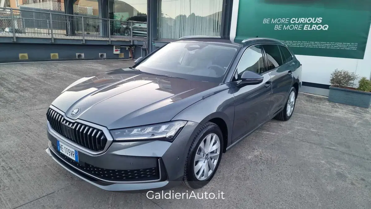 Skoda Superb nuova a Salerno