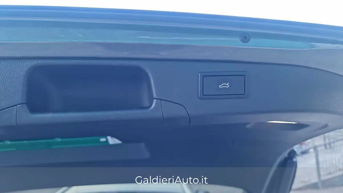 Skoda Superb nuova a Salerno (11)