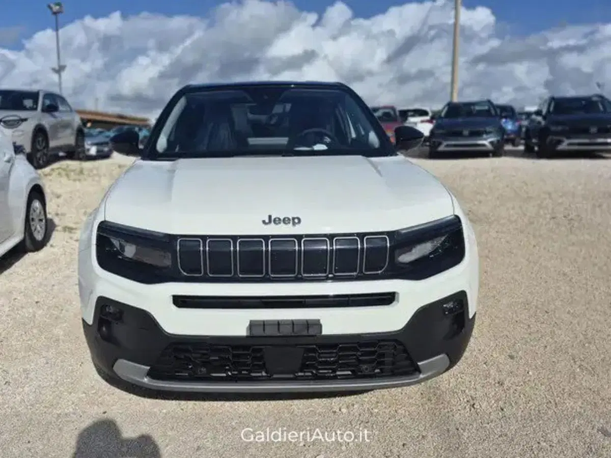 Jeep Avenger nuova a Salerno (2)