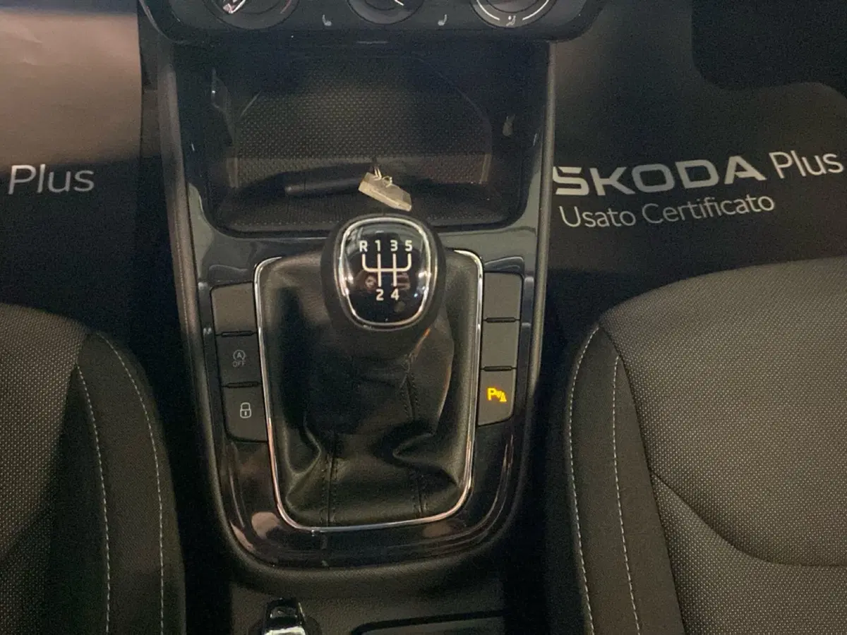 Skoda Fabia usata a Reggio Calabria (14)