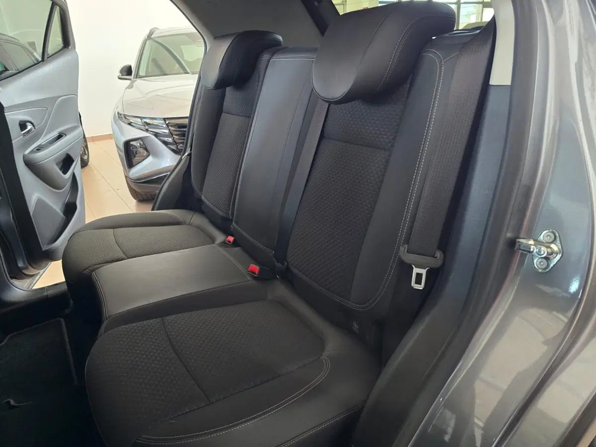 Opel Mokka usata a Rimini (15)