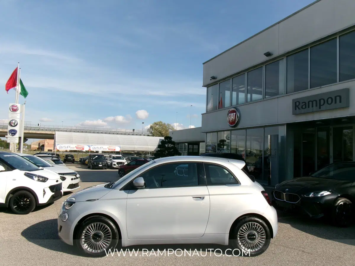 Fiat 500 usata a Venezia (2)