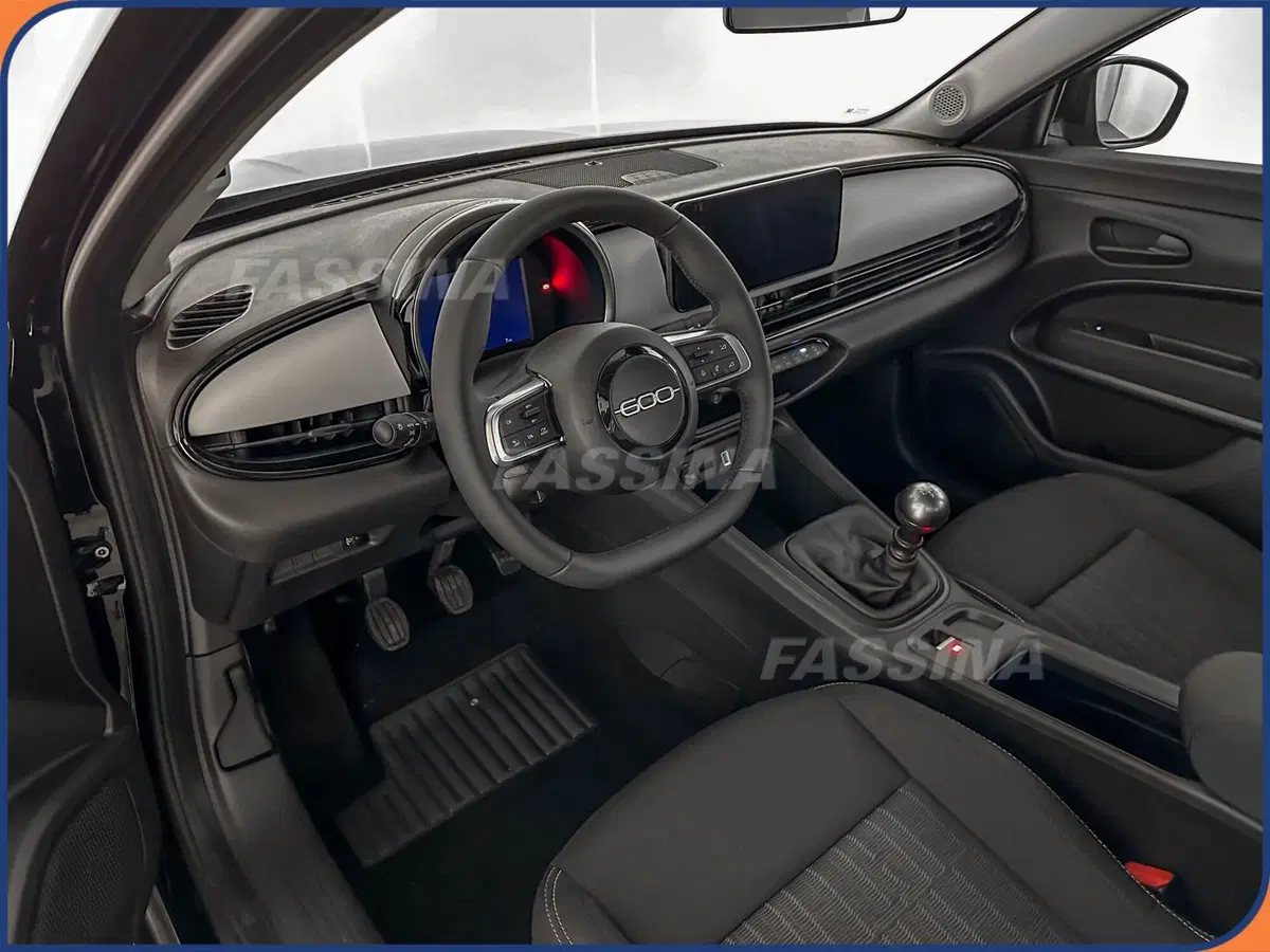 Fiat 600 nuova a Milano (9)