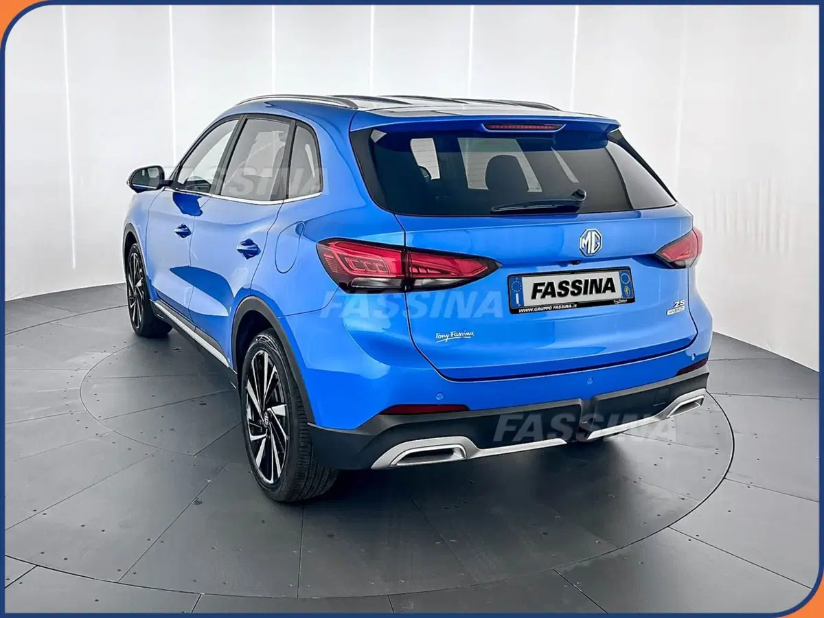 Mg ZS EV usata a Milano (4)