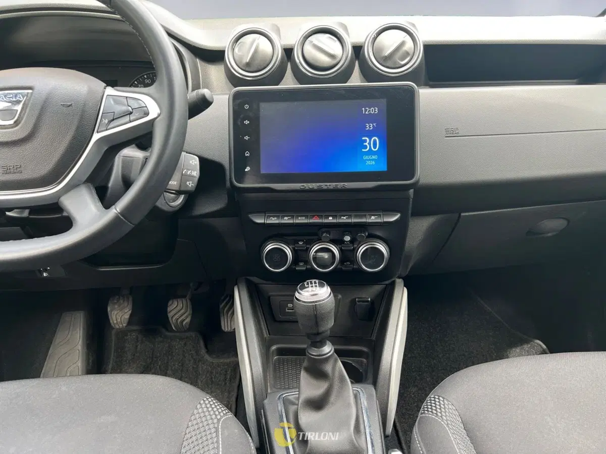 Dacia Duster usata a Milano (15)