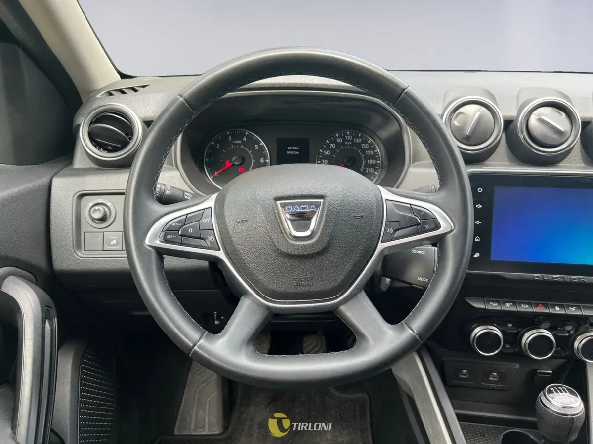 Dacia Duster usata a Milano (16)