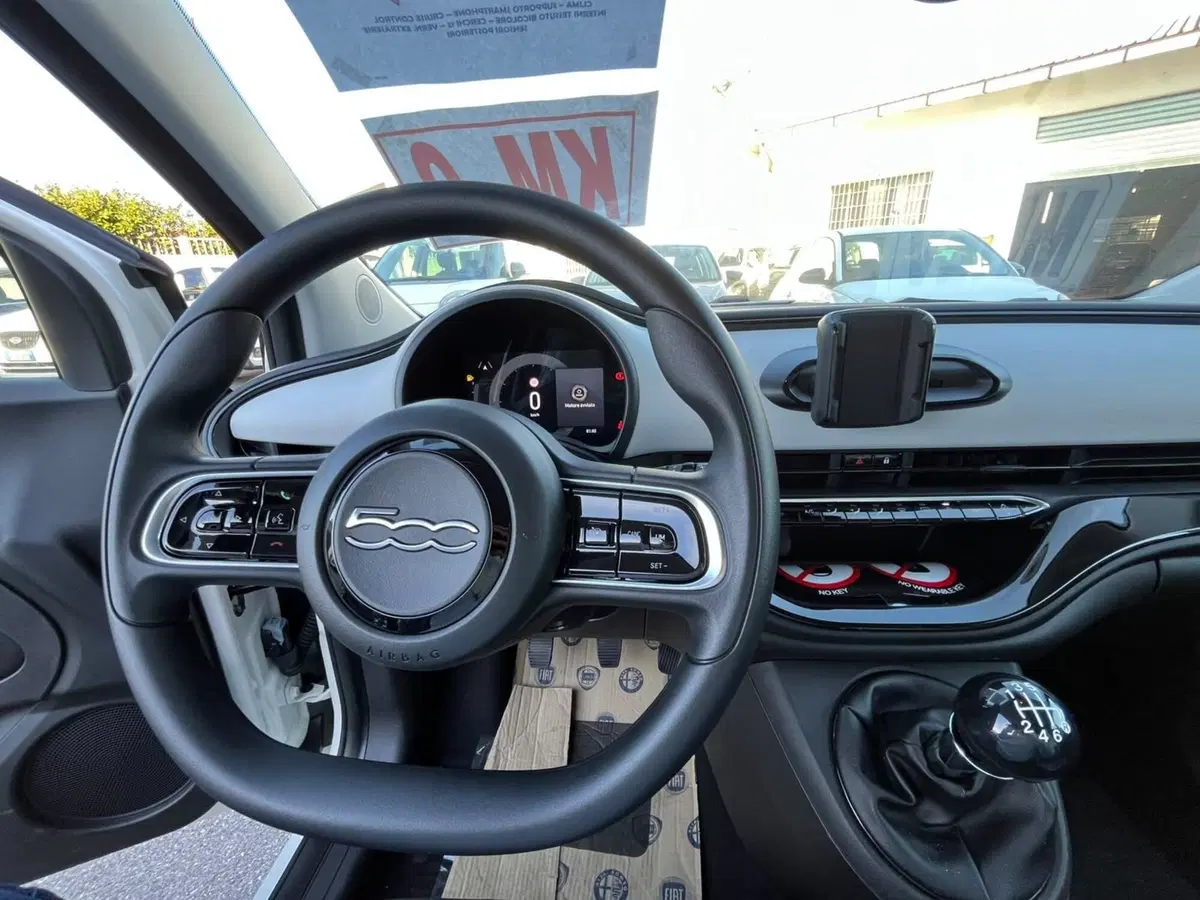 Fiat 500 nuova a Lucca (11)