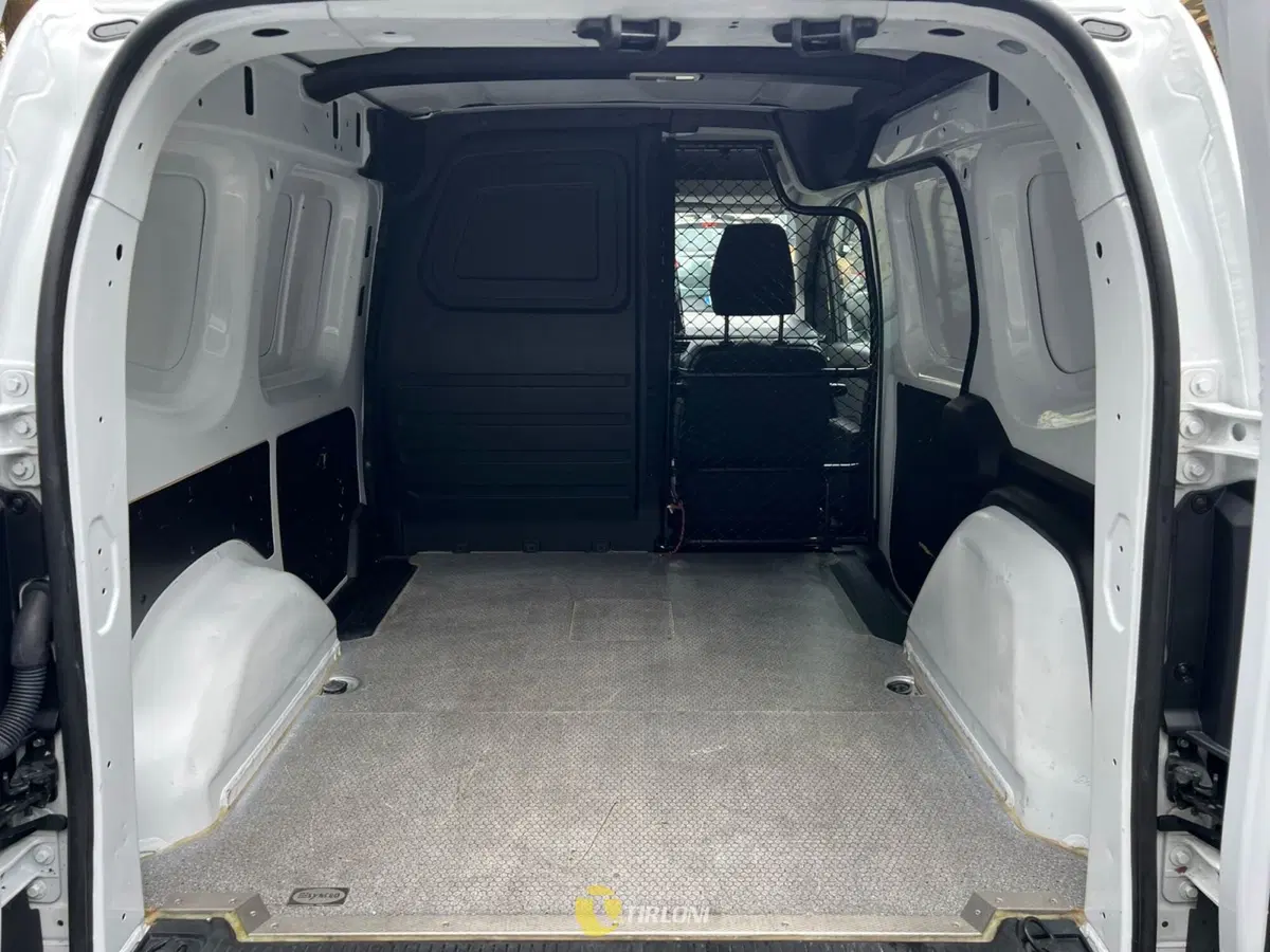 Renault Kangoo usata a Milano (15)