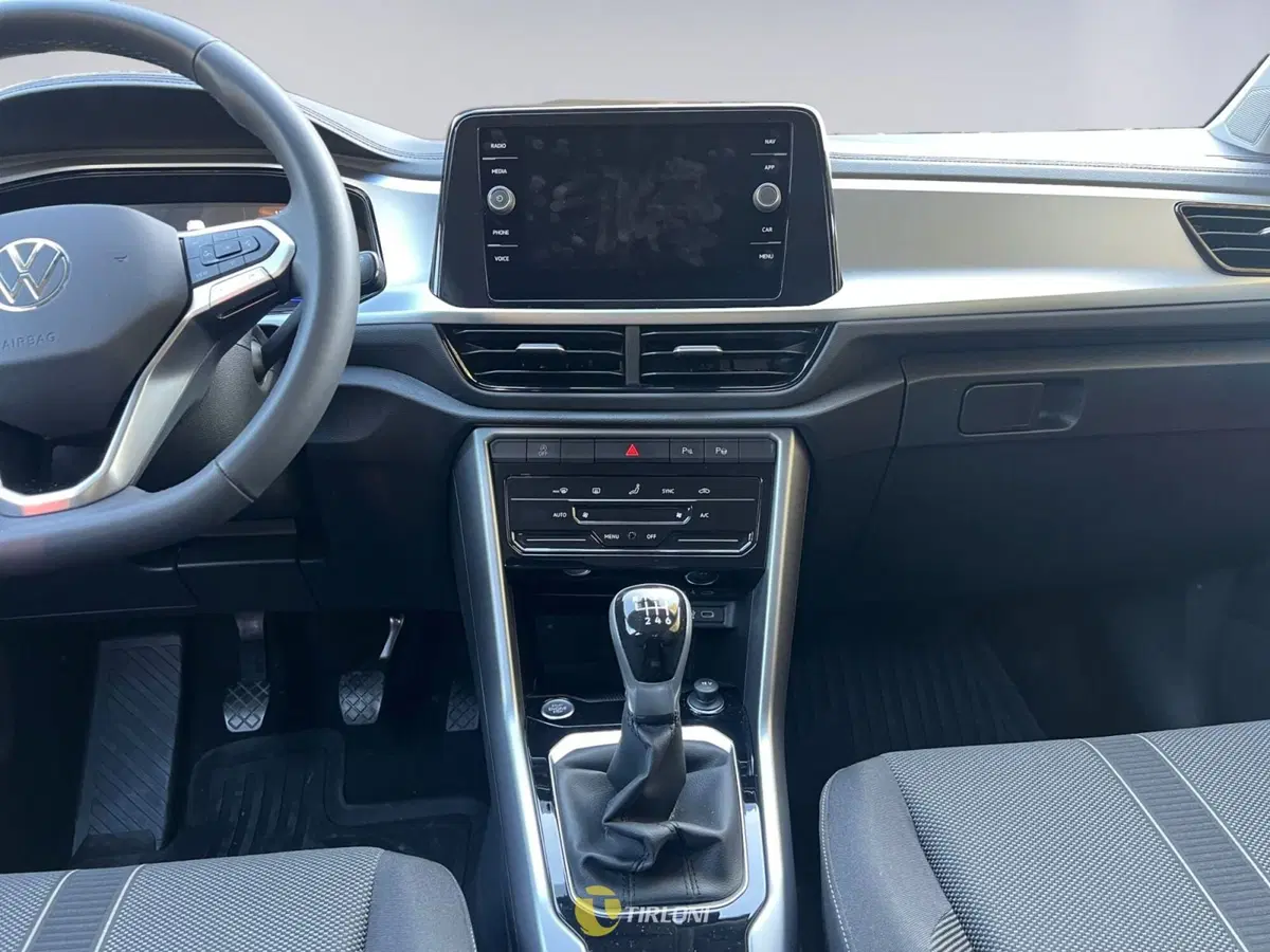 Volkswagen T-Roc usata a Milano (13)