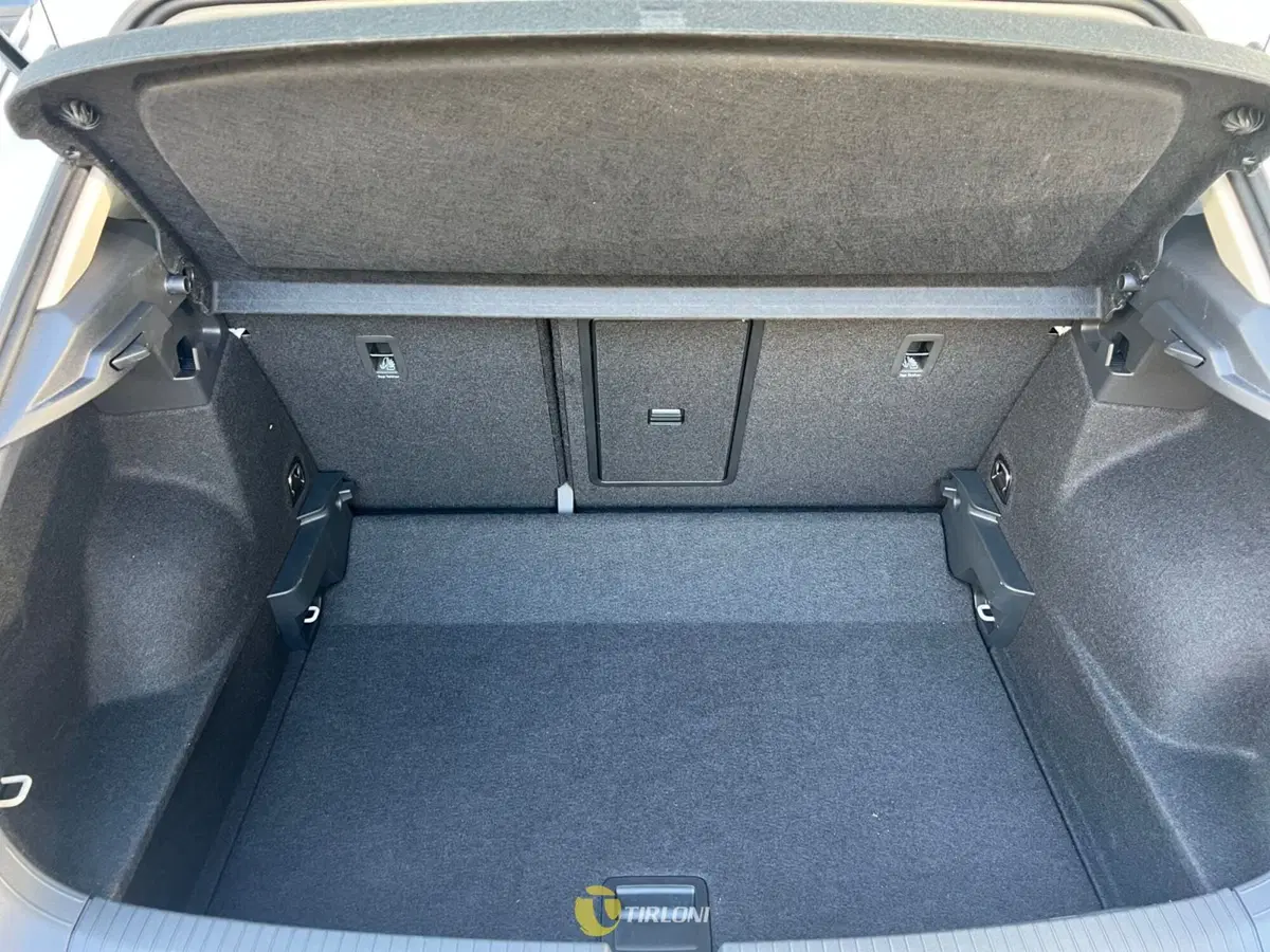 Volkswagen T-Roc usata a Milano (16)