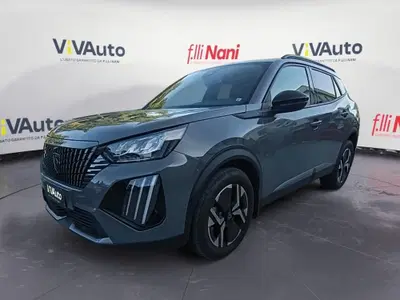 Peugeot 2008 1.2 puretech Allure s&s 100cv del 2024 usata a Massa