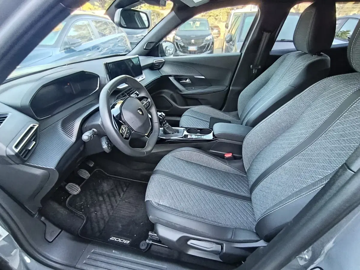 Peugeot 2008 usata a Massa-Carrara (15)