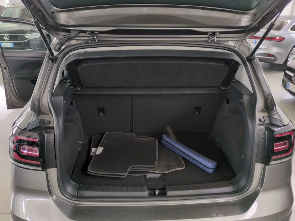Volkswagen T-Cross usata a Agrigento (16)