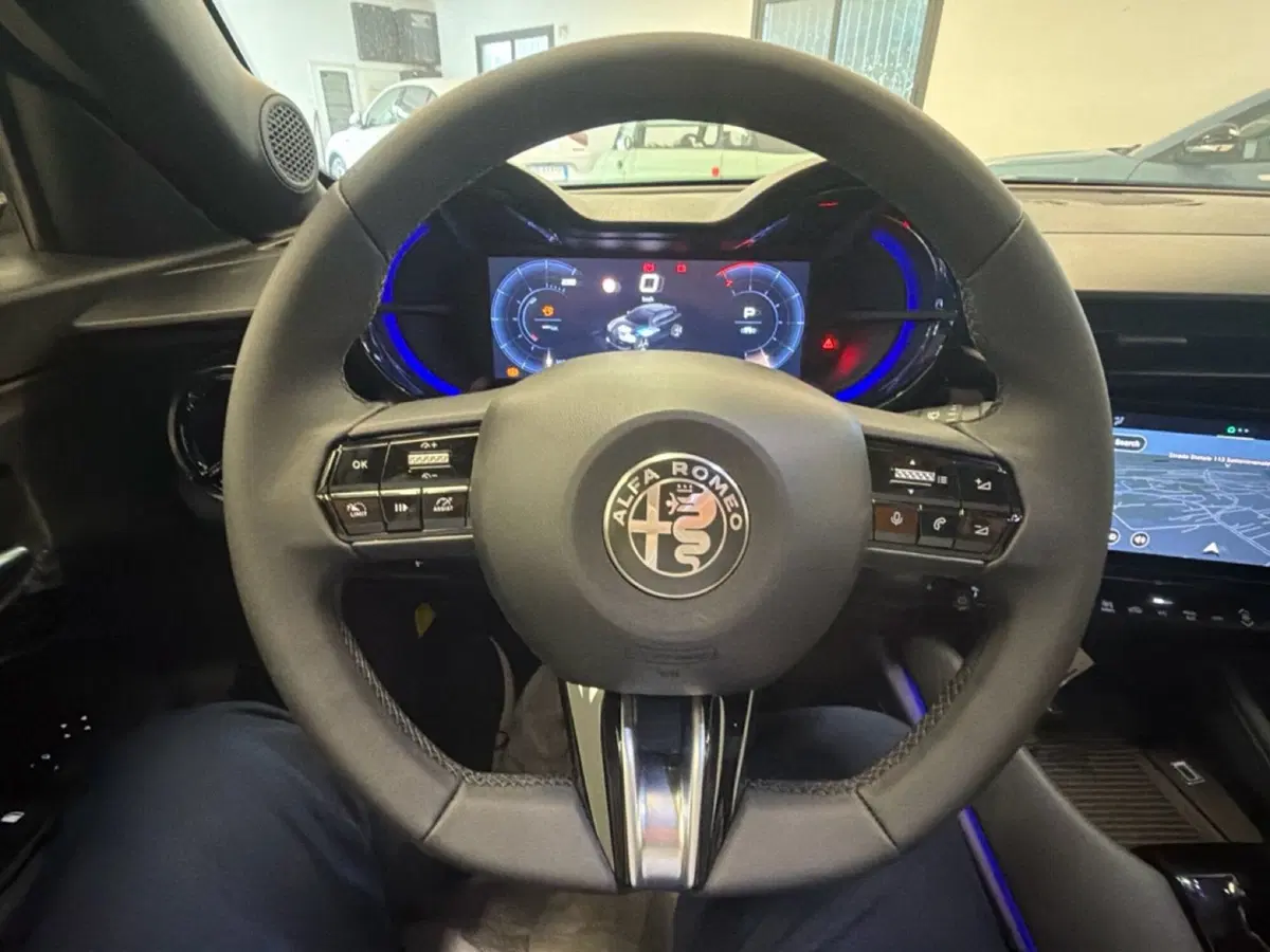 Alfa Romeo Junior nuova a Palermo (12)