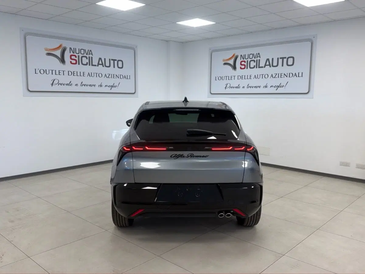 Alfa Romeo Junior nuova a Palermo (13)