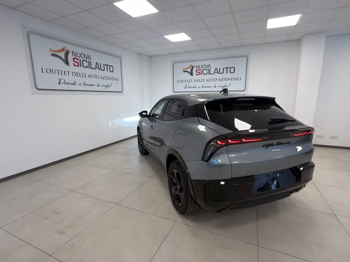 Alfa Romeo Junior nuova a Palermo (15)