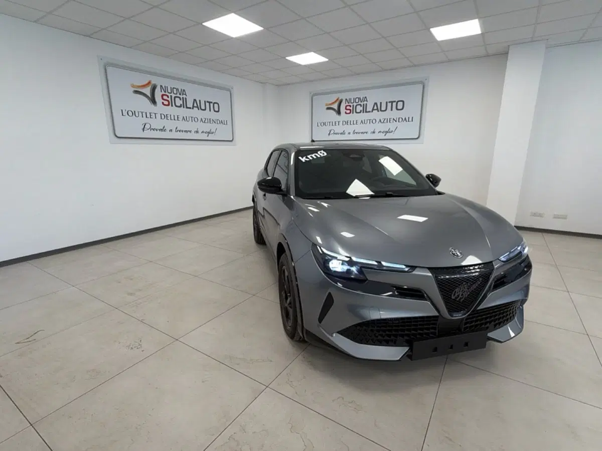 Alfa Romeo Junior nuova a Palermo (2)