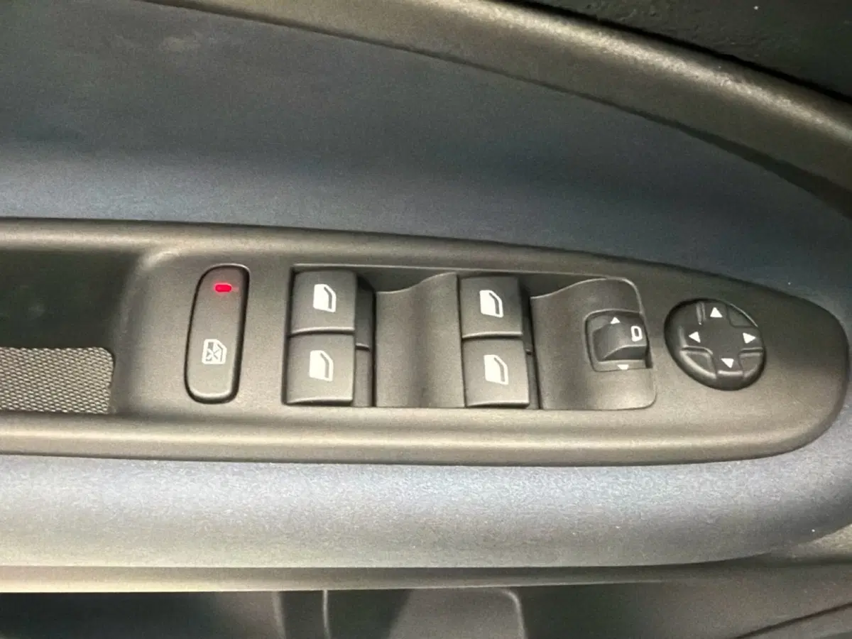Alfa Romeo Junior nuova a Palermo (8)
