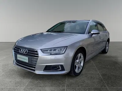 Audi A4 Avant 35 TDI S tronic Business Sport del 2017 usata a Triggiano