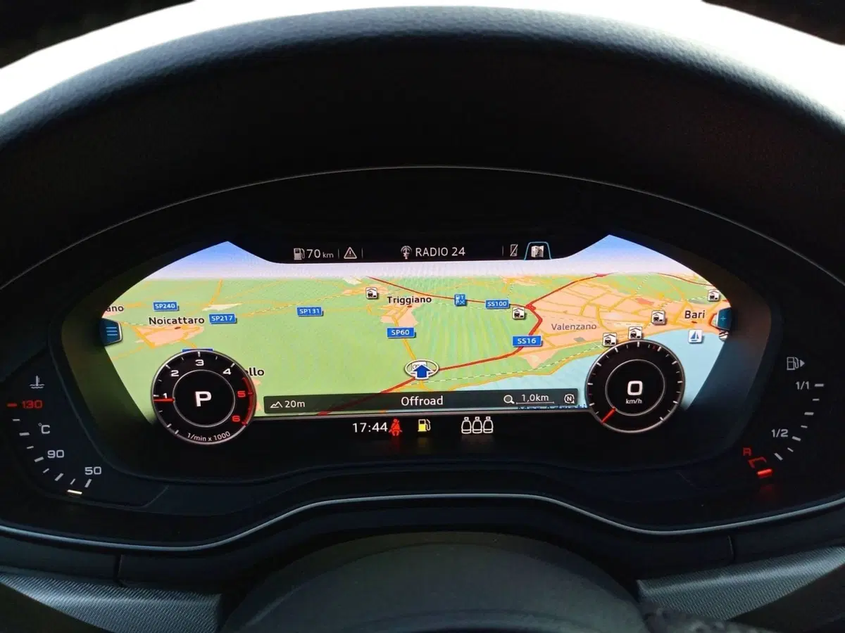 Audi A4 Avant usata a Bari (14)