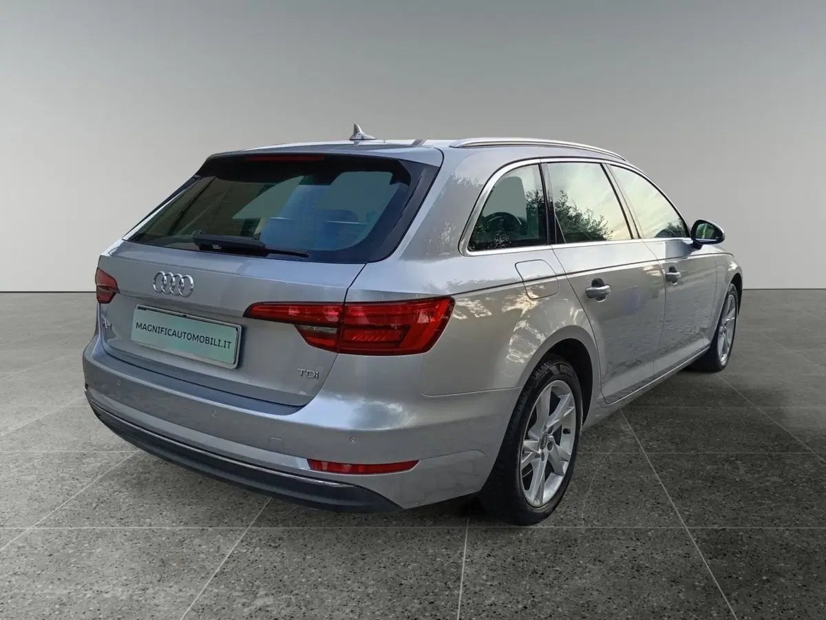 Audi A4 Avant usata a Bari (2)