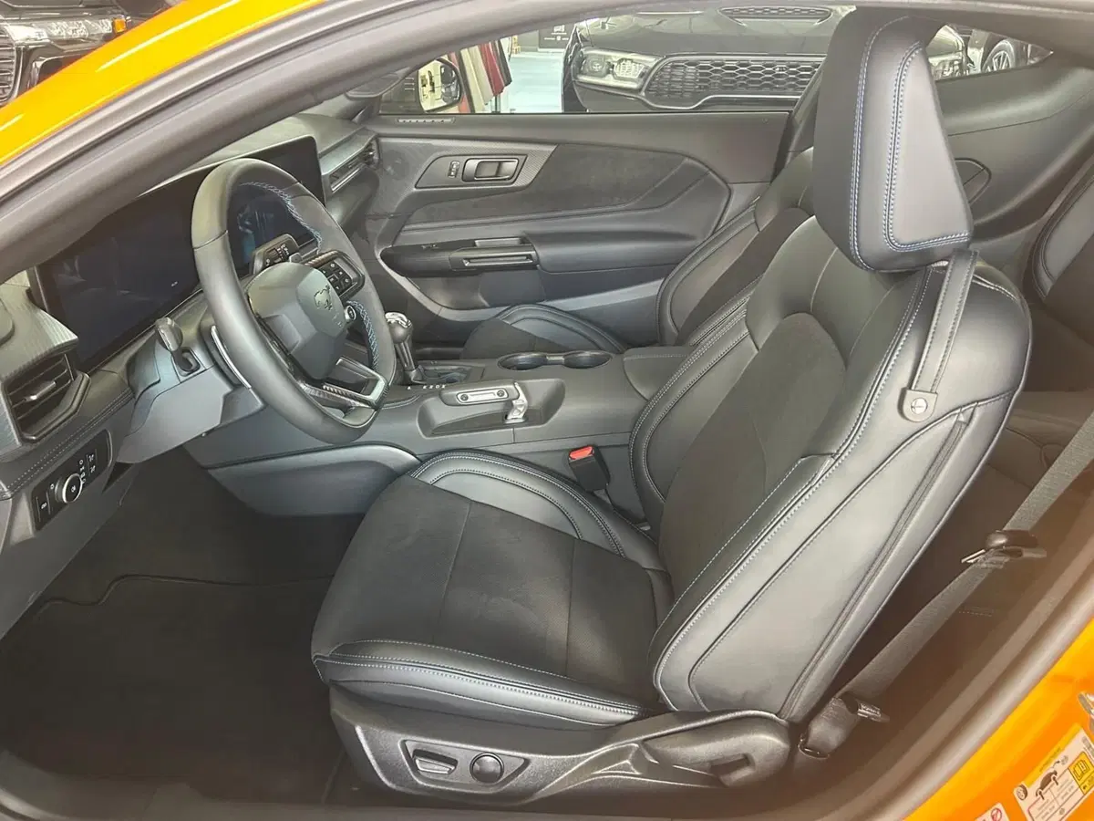 Ford Mustang Coupé nuova a Monza e Brianza (5)