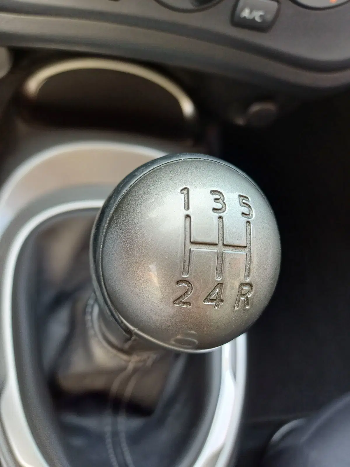 Nissan Juke usata a Modena (15)