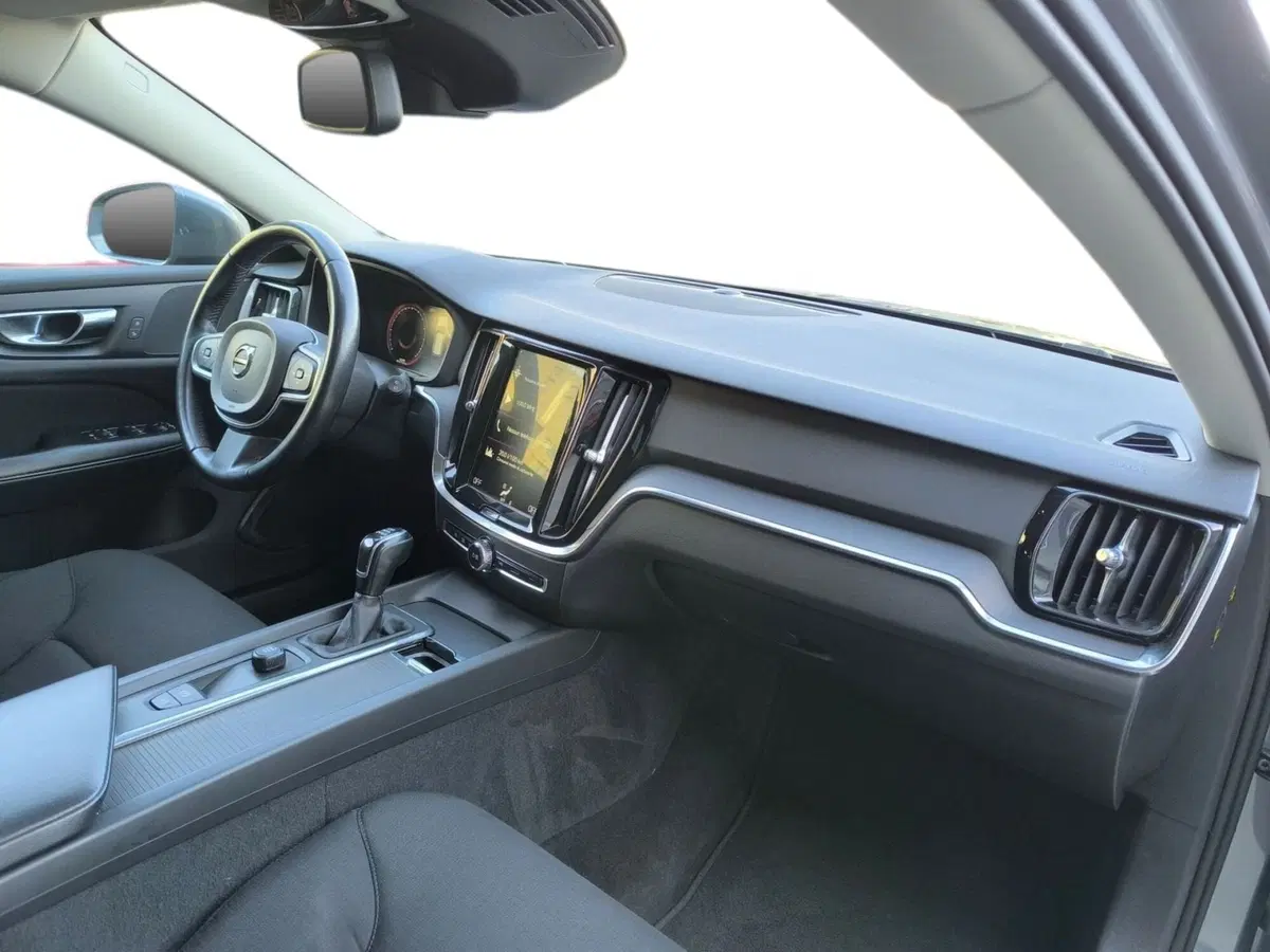 Volvo V60 usata a Udine (12)