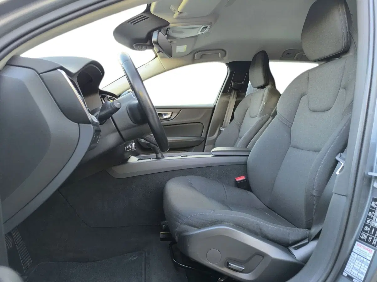 Volvo V60 usata a Udine (8)