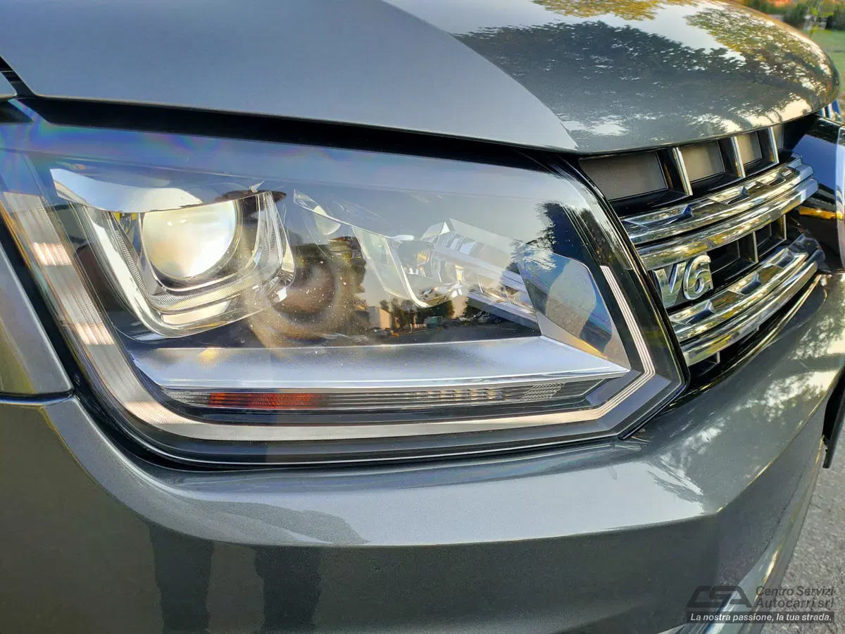 Volkswagen Veicoli Commerciali Amarok usata a Bologna (10)