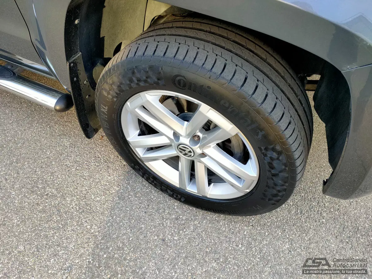 Volkswagen Veicoli Commerciali Amarok usata a Bologna (12)