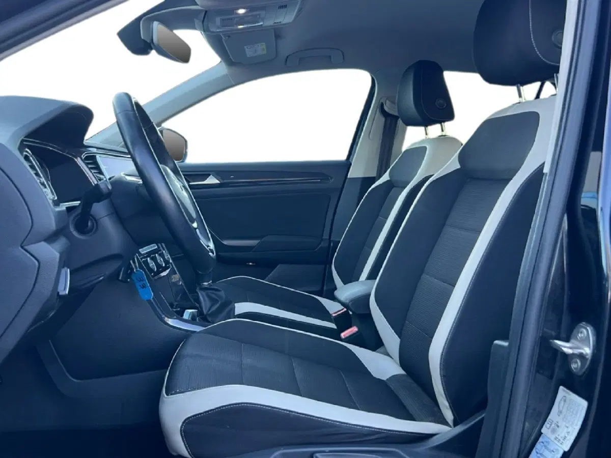 Volkswagen T-Roc usata a Grosseto (11)