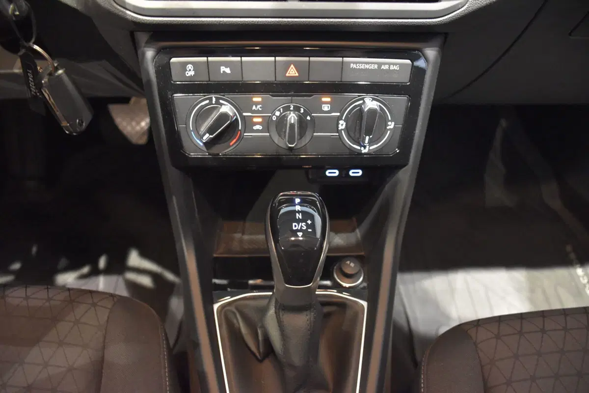 Volkswagen T-Cross usata a Verona (13)