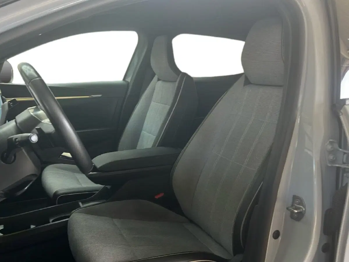 Renault Megane E-Tech Electric usata a Roma (12)
