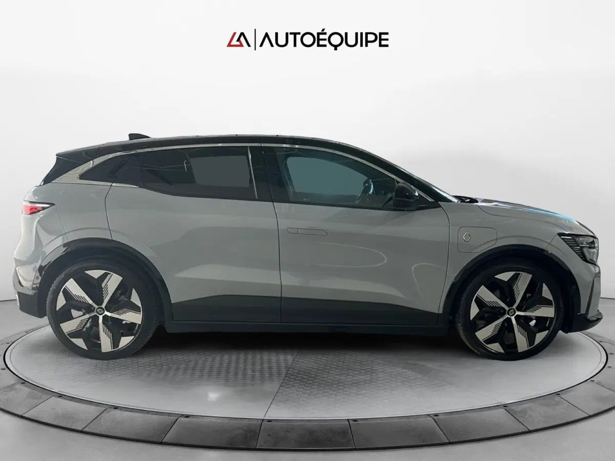 Renault Megane E-Tech Electric usata a Roma (6)
