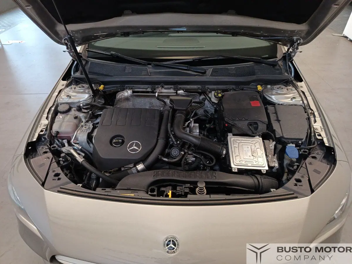 Mercedes-Benz CLA Shooting Brake usata a Varese (12)