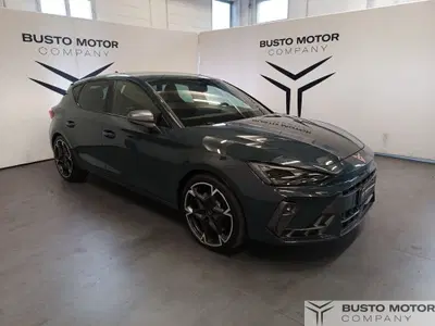 Cupra Leon 1.5 e-hybrid VZ Extreme 272cv dsg del 2024 usata a Olgiate Olona
