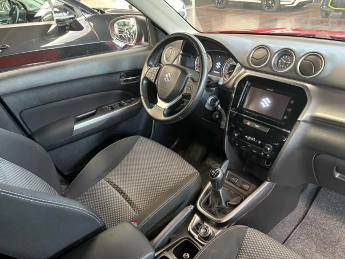 Suzuki Vitara usata a Pesaro-Urbino (6)