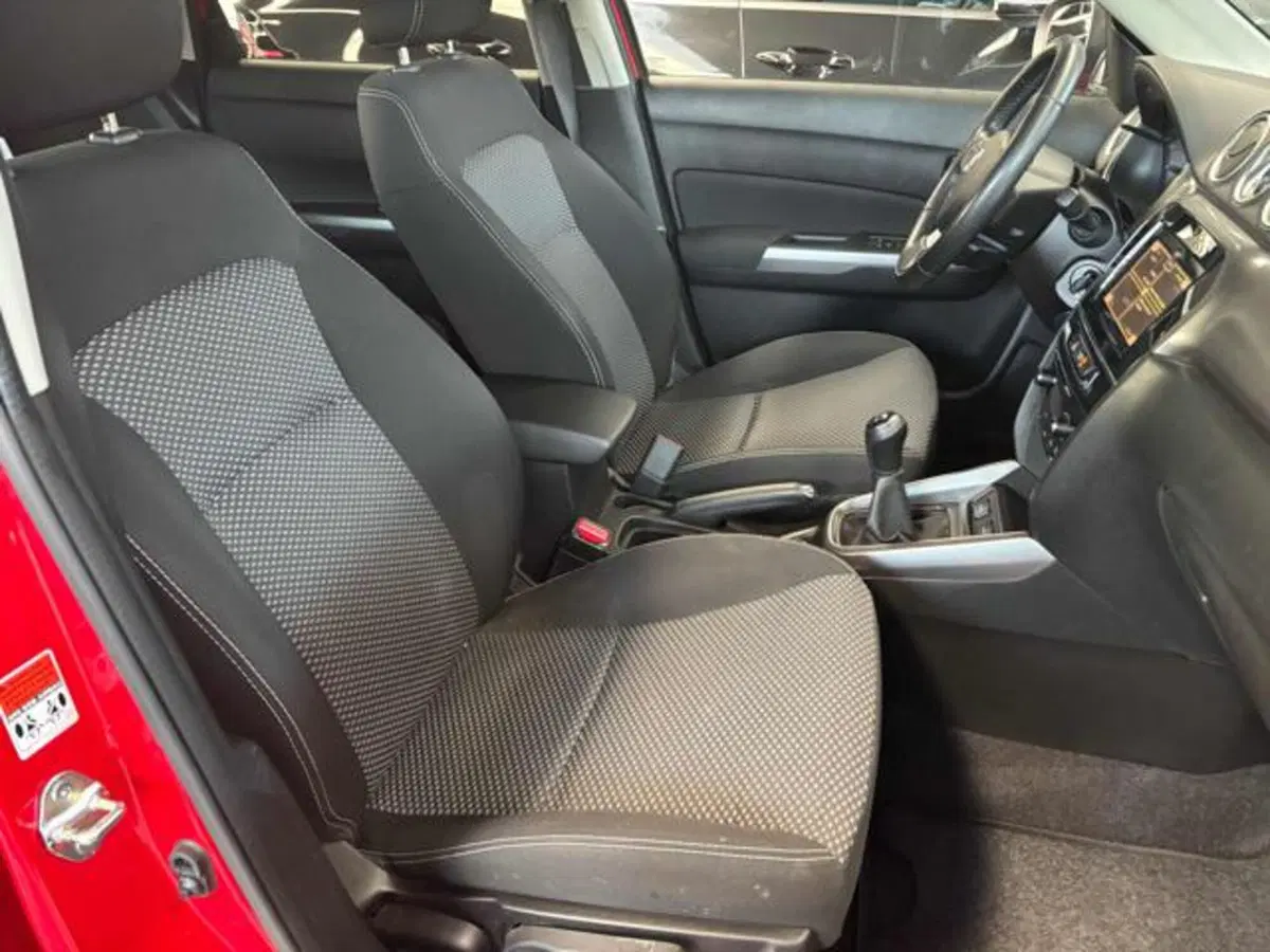 Suzuki Vitara usata a Pesaro-Urbino (8)
