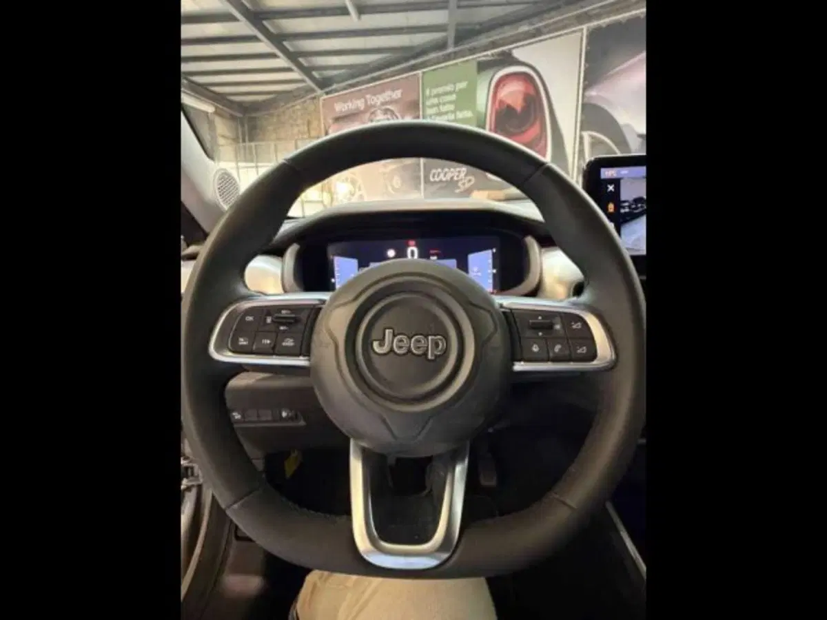 Jeep Avenger usata a Caltanissetta (10)